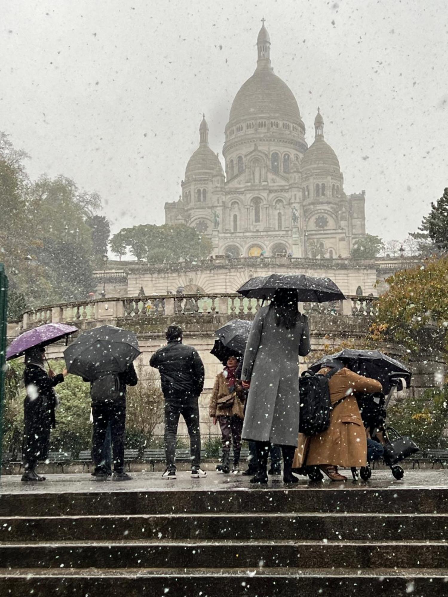 Montmartre Joli 2 Pieces Au Pied Du Sacre Coeur Apartment Paris Luaran gambar